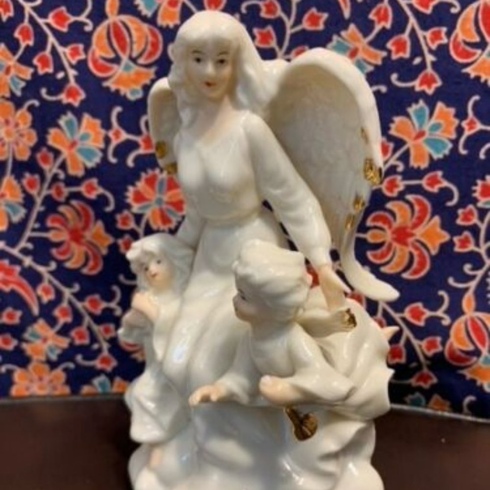 7"" Tall Porcelain White Guardian Angel With 2 Children Music Box